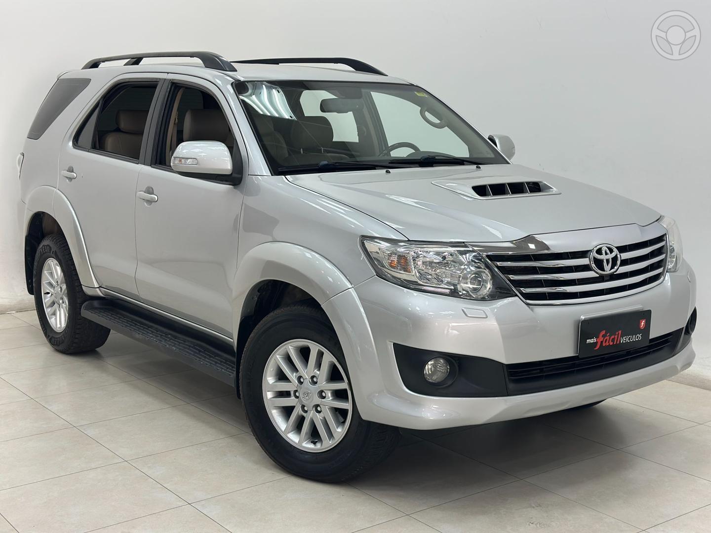 HILUX SW4 3.0 SRV 4X4 7 LUGARES 16V TURBO INTERCOOLER DIESEL 4P AUTOMATICO - 2014 - SANTA CRUZ DO SUL