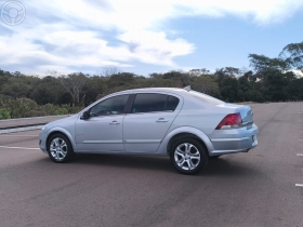 VECTRA 2.0 MPFI ELEGANCE 8V 140CV FLEX 4P MANUAL