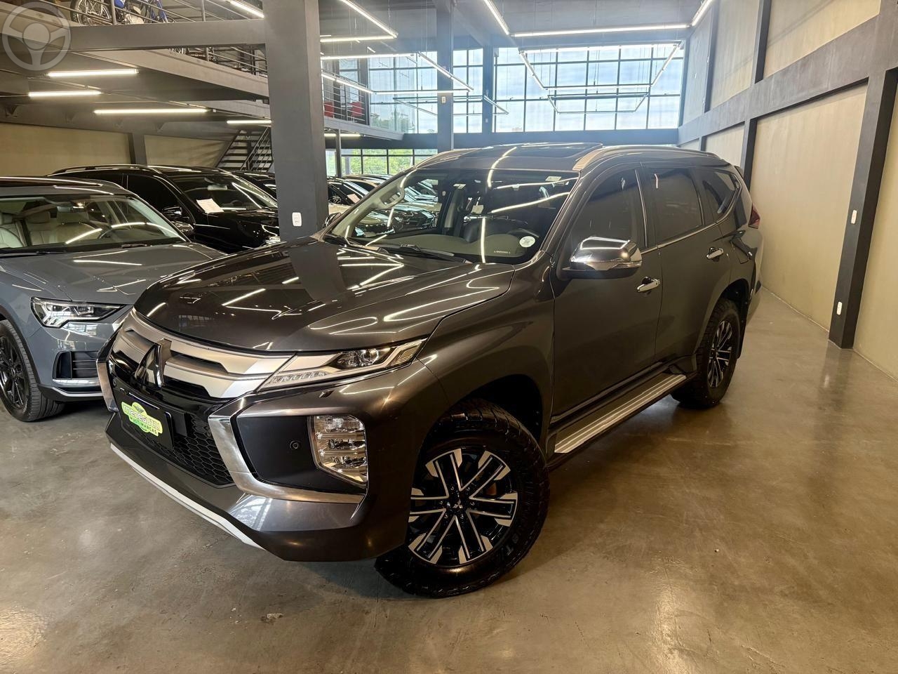 PAJERO SPORT 2.4 HPE 4X4 DIESEL 4P AUTOMATICA - 2024 - CAXIAS DO SUL