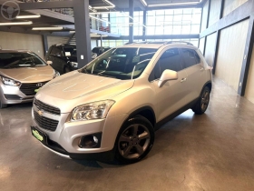 tracker 1.8 mpfi ltz 4x2 16v flex 4p automatico 2015 caxias do sul
