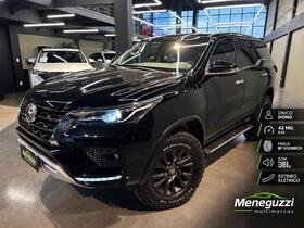 hilux sw4 2.8 srx 4x4 7 lugares 16v turbo intercooler diesel 4p automatico 2024 caxias do sul