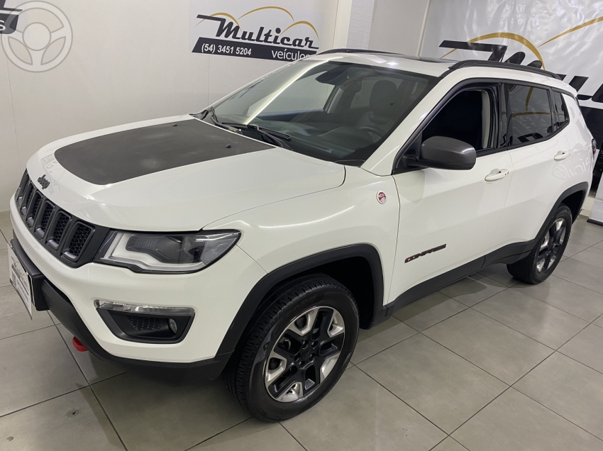 COMPASS 2.0 16V DIESEL TRAILHAWK 4X4 AUTOMÁTICO - 2018 - BENTO GONçALVES