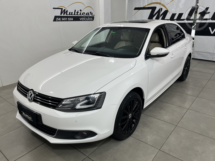 JETTA 2.0 TSI HIGHLINE 211CV 4P TIPTRONIC - 2014 - BENTO GONçALVES