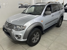 PAJERO 3.2 OUTDOOR 4X4 5 LUGARES 16V TURBO INTERCOOLER DIESEL 4P AUTOMÁTICO