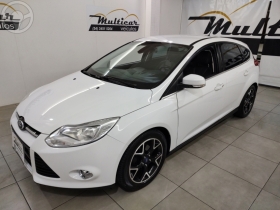 focus 2.0 titanium hatch 16v flex 4p automatico 2015 bento goncalves
