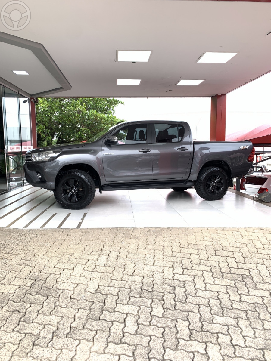 HILUX 2.8 SRV 4X4 CD 16V DIESEL 4P AUTOMÁTICO - 2016 - IVOTI