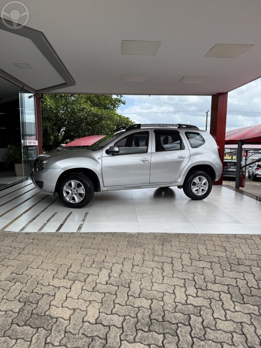 DUSTER 1.6 4X2 16V FLEX 4P MANUAL - 2017 - IVOTI
