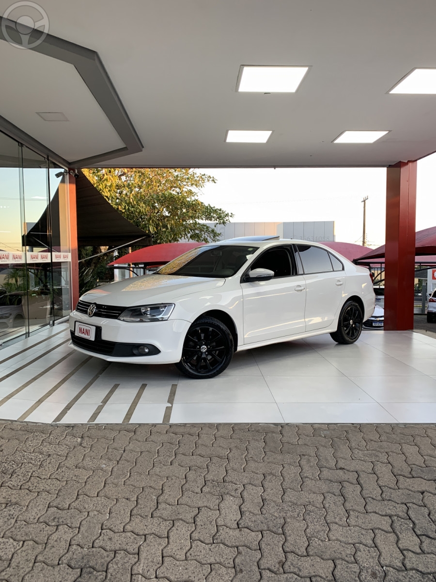 JETTA 2.0 COMFORTLINE FLEX 4P TIPTRONIC - 2013 - IVOTI