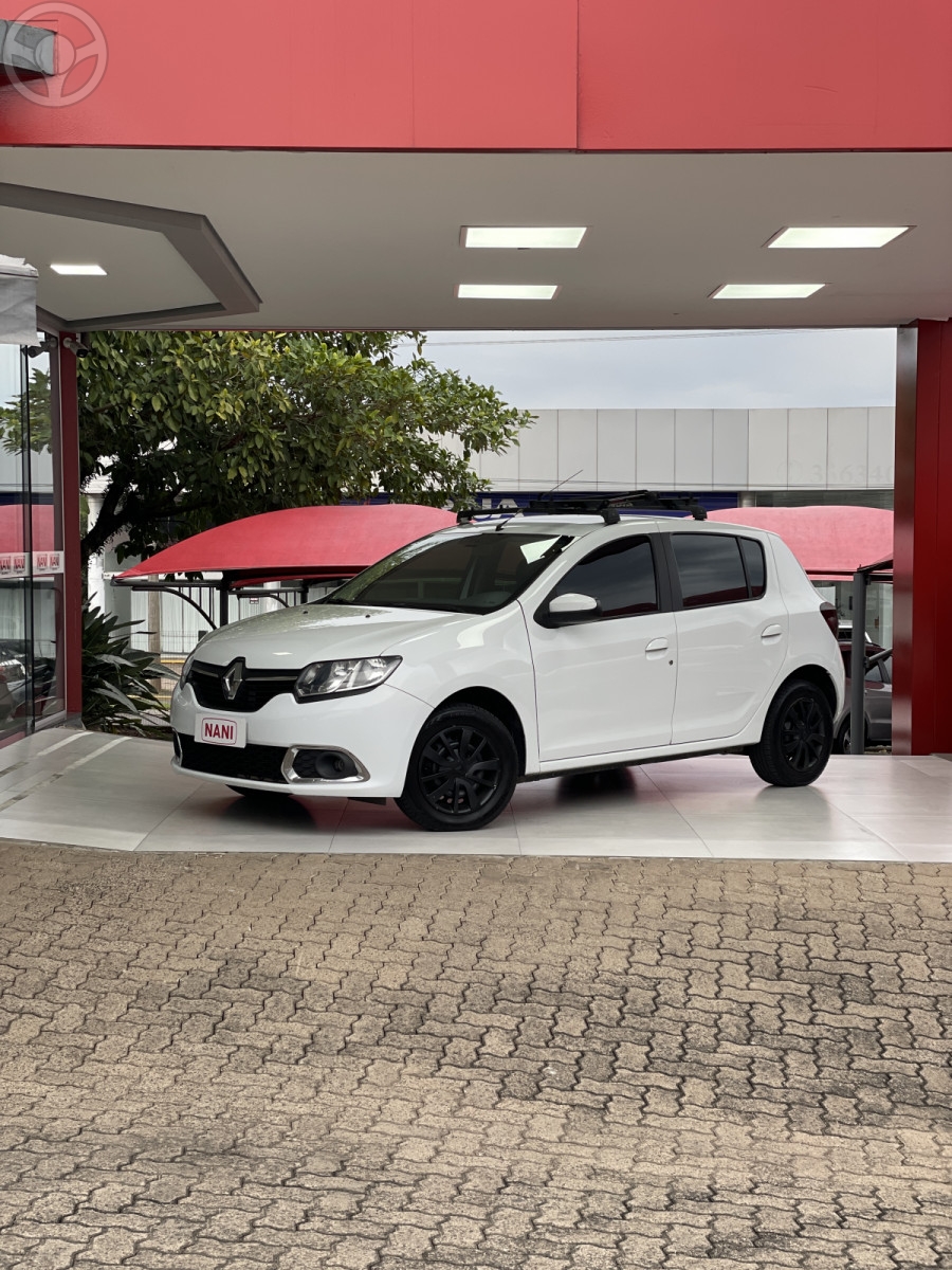 SANDERO 1.0 EXPRESSION 16V FLEX 4P MANUAL - 2015 - IVOTI