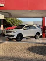 hilux sw4 3.0 srv 4x4 cd 16v turbo intercooler diesel 4p automatico 2015 ivoti