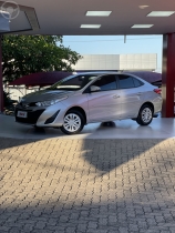 YARIS 1.5 XL LIVE SEDAN 16V FLEX 4P AUTOMÁTICO
