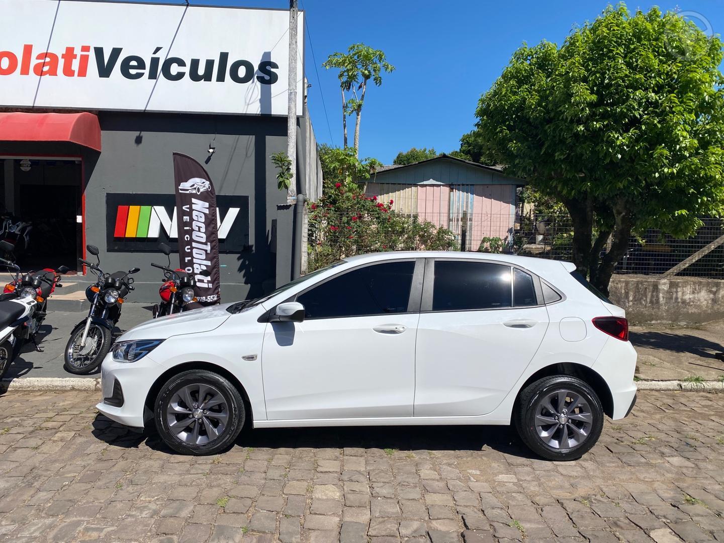 ONIX 1.0MT LT2 - 2023 - VENâNCIO AIRES