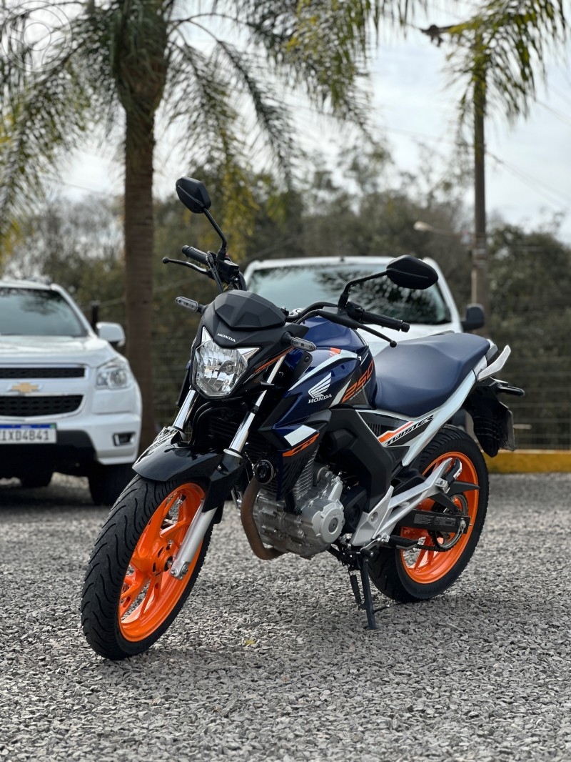 CB 250F TWISTER - 2020 - ARROIO DO MEIO