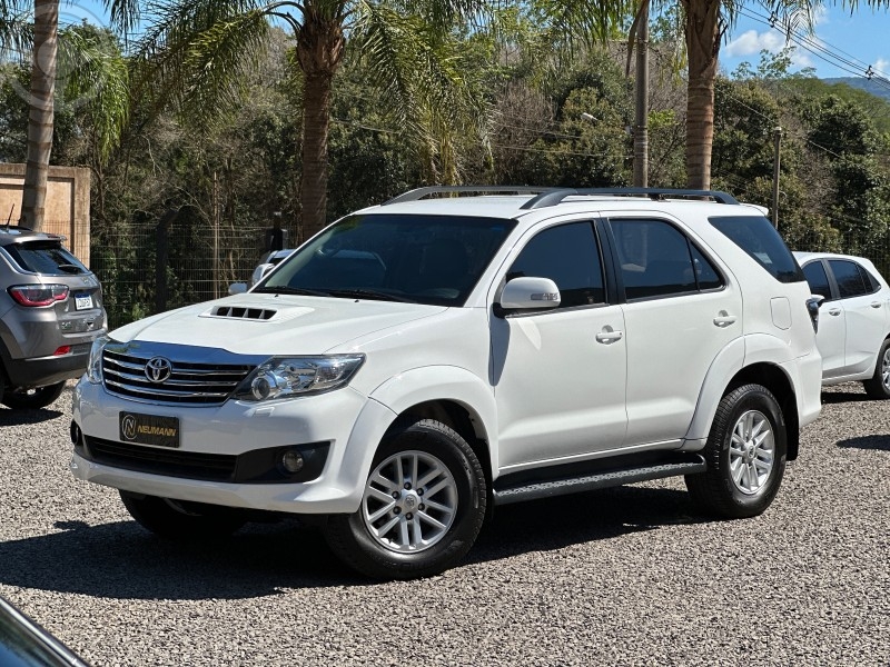HILUX SW4 3.0 TB - 2015 - ARROIO DO MEIO