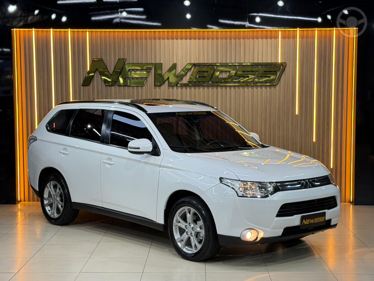 OUTLANDER 2.0 16V 4P AUTOMÁTICO - 2014 - ESTâNCIA VELHA