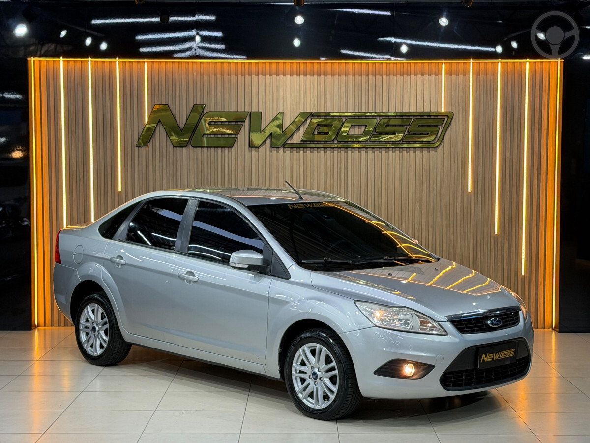 FOCUS 2.0 GLX 16V FLEX 4P MANUAL - 2012 - ESTâNCIA VELHA