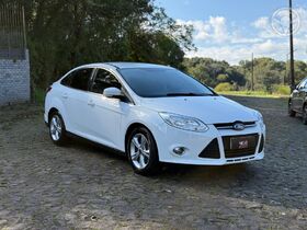 focus sedan 2.0 16v 2.0 16v flex 4p aut.  2014 teutonia
