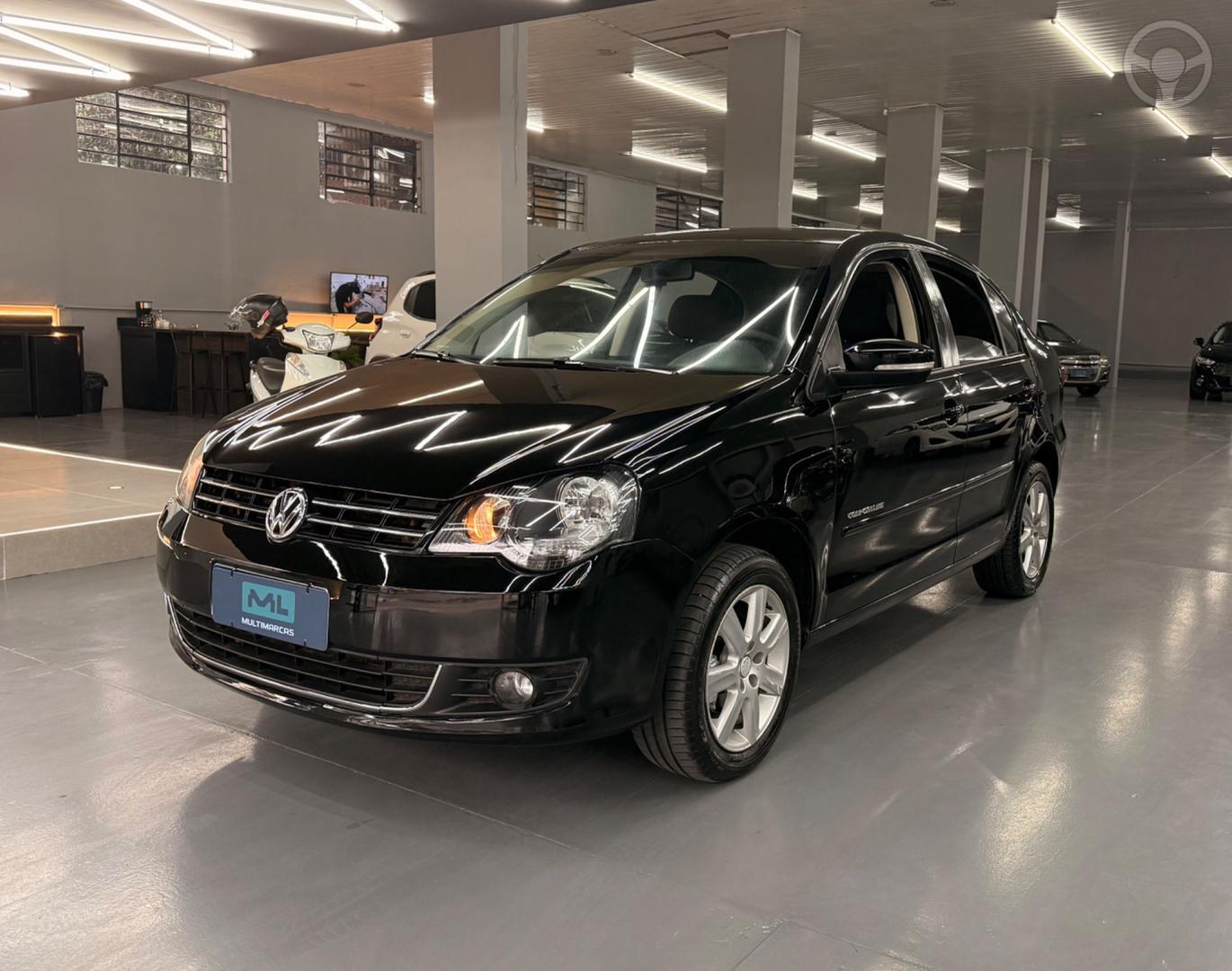 POLO SEDAN 1.6 MI COMFORTLINE 8V FLEX 4P MANUAL - 2013 - PASSO FUNDO