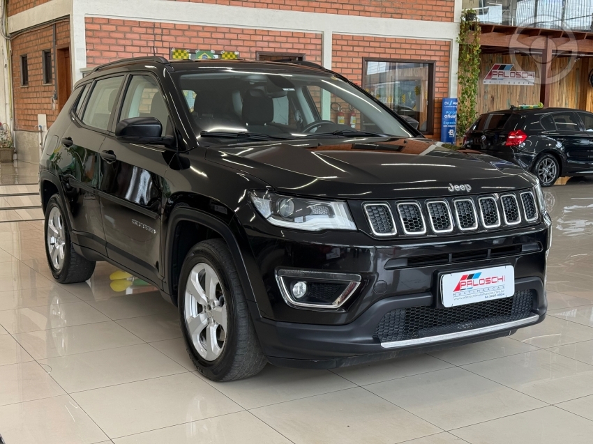 COMPASS 2.0 16V FLEX SPORT AUTOMÁTICO - 2018 - VACARIA