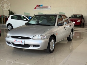escort 1.8 i gl 16v 4p manual 2000 vacaria