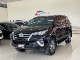 hilux sw4 2.8 srx 4x4 16v turbo intercooler diesel 4p automatico 2018 vacaria