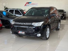 outlander 2.0 16v 4p automatico 2014 vacaria