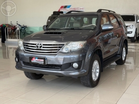 hilux sw4 3.0 srv 4x4 16v turbo intercooler diesel 4p automatico 2012 vacaria