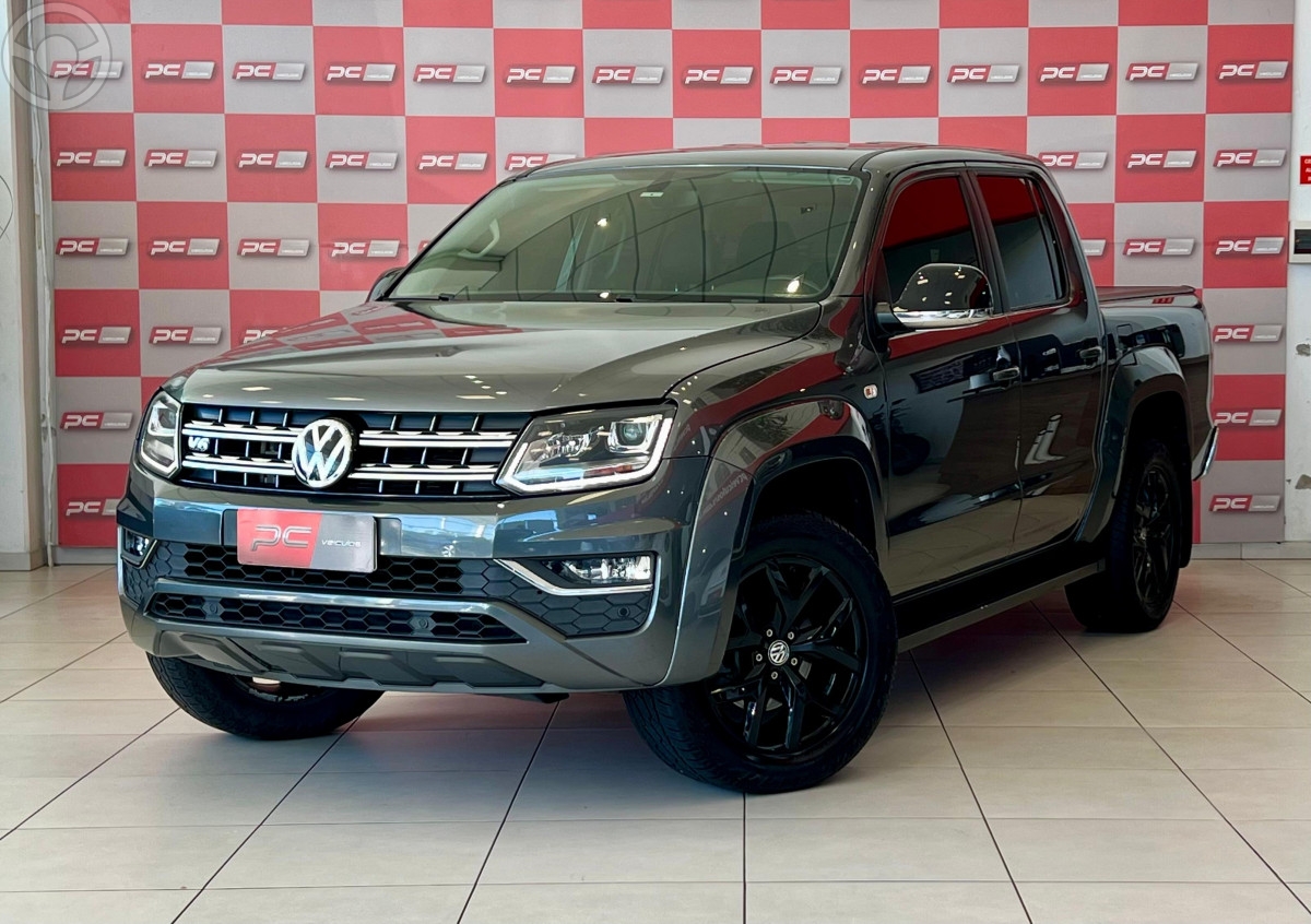 AMAROK 3.0 V6 TDI HIGHLINE CD DIESEL 4MOTION AUTOMÁTICO - 2020 - SANTA CRUZ DO SUL