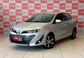 yaris 1.5 xls connect sedan 16v flex 4p automatico 2022 santa cruz do sul