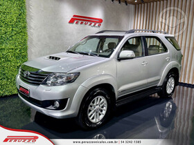 hilux sw4 3.0 4x4 at      2013 nova prata