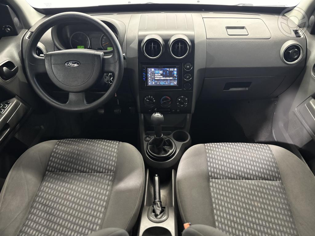 FORD - ECOSPORT 1.6 XLS 8V 4P MANUAL - 2006/2007 - PRATA - R$ 33.900,00