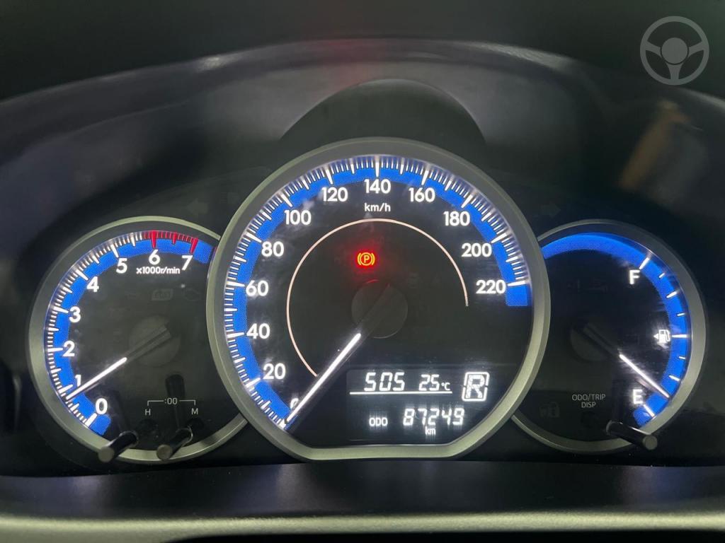 TOYOTA - YARIS 1.5 XL 16V FLEX 4P AUTOMATÍCO - 2021/2022 - PRATA - R$ 85.900,00