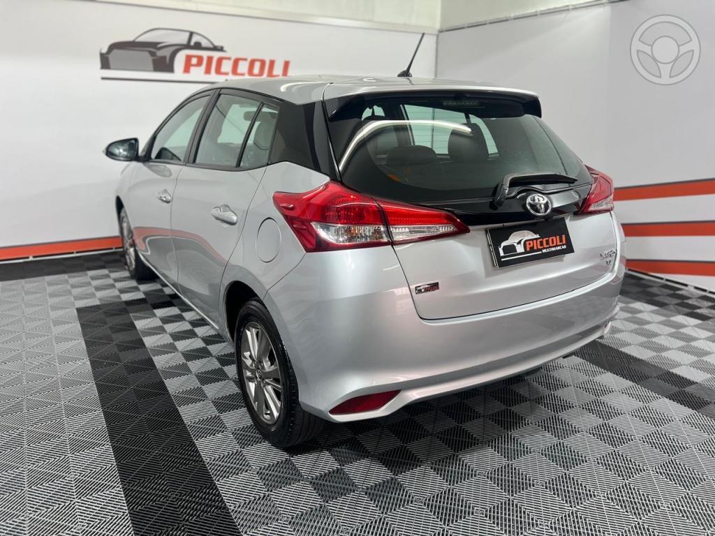TOYOTA - YARIS 1.5 XL 16V FLEX 4P AUTOMATÍCO - 2021/2022 - PRATA - R$ 85.900,00
