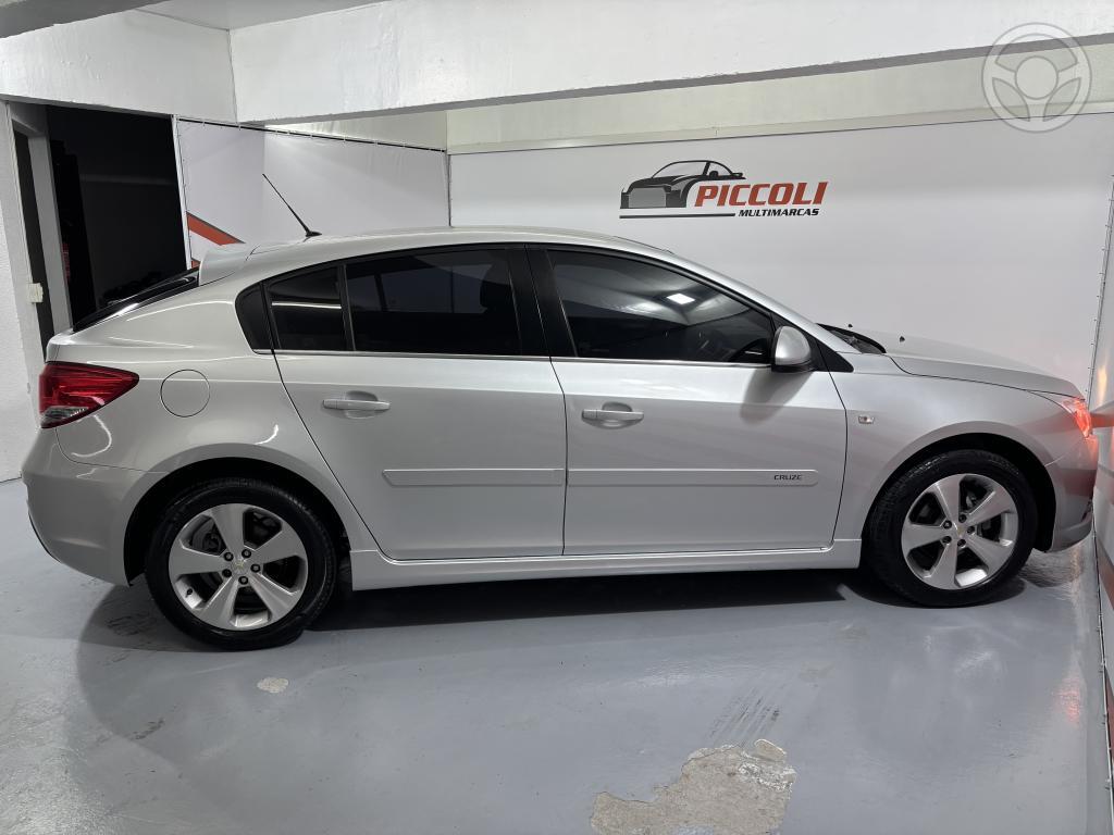 CHEVROLET - CRUZE 1.8 LT SPORT6 16V FLEX 4P MANUAL - 2014/2014 - PRATA - R$ 59.900,00