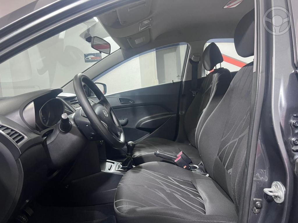 HYUNDAI - HB20 1.0 COMFORT PLUS 12V FLEX 4P MANUAL - 2014/2014 - CINZA - R$ 45.500,00