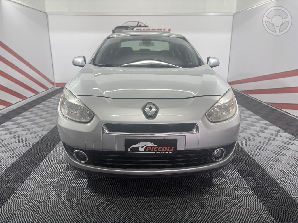 RENAULT - FLUENCE 2.0 DYNAMIQUE 16V FLEX 4P MANUAL - 2011/2012 - PRATA - R$ 40.900,00