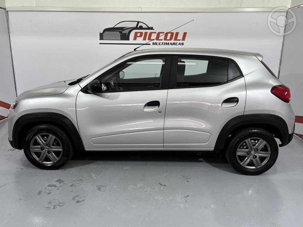 RENAULT - KWID 1.0 12V SCE FLEX ZEN MANUAL - 2023/2024 - PRATA - R$ 51.900,00
