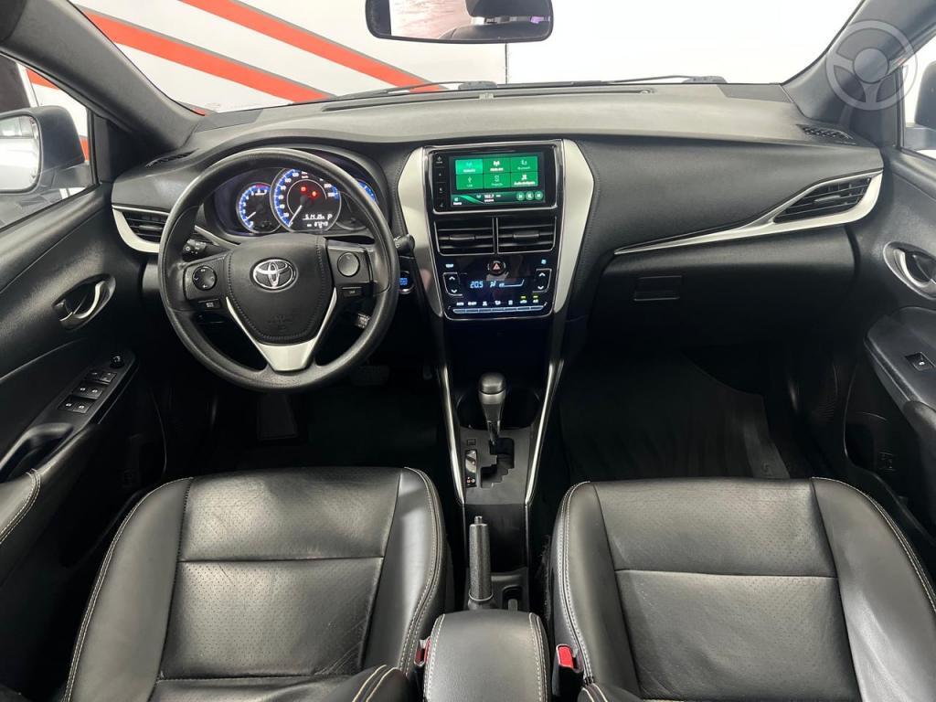 TOYOTA - YARIS 1.5 XL 16V FLEX 4P AUTOMATÍCO - 2021/2022 - PRATA - R$ 85.900,00