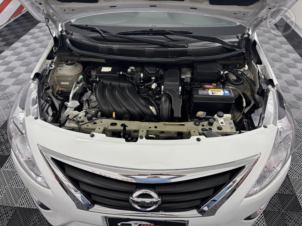 NISSAN - VERSA 1.6 16V FLEXSTART V-DRIVE PREMIUM XTRONIC - 2021/2021 - BRANCA - R$ 64.900,00
