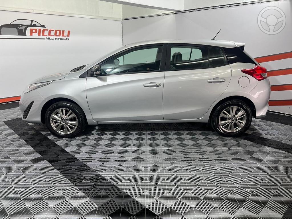TOYOTA - YARIS 1.5 XL 16V FLEX 4P AUTOMATÍCO - 2021/2022 - PRATA - R$ 85.900,00