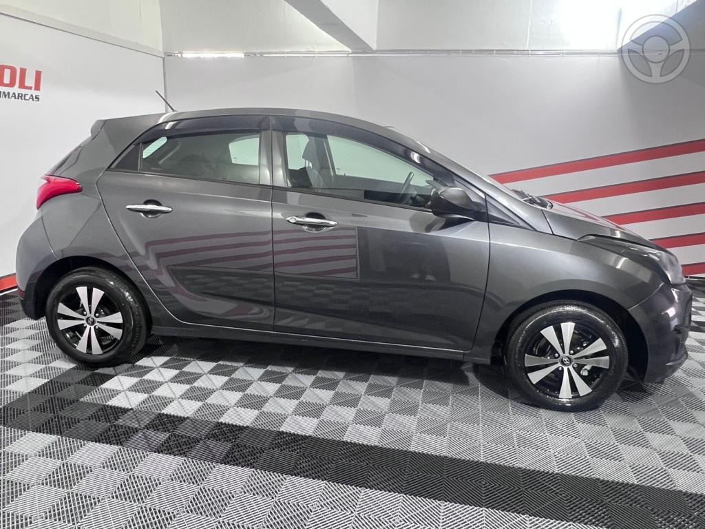 HYUNDAI - HB20 1.0 COMFORT PLUS 12V FLEX 4P MANUAL - 2014/2014 - CINZA - R$ 45.500,00