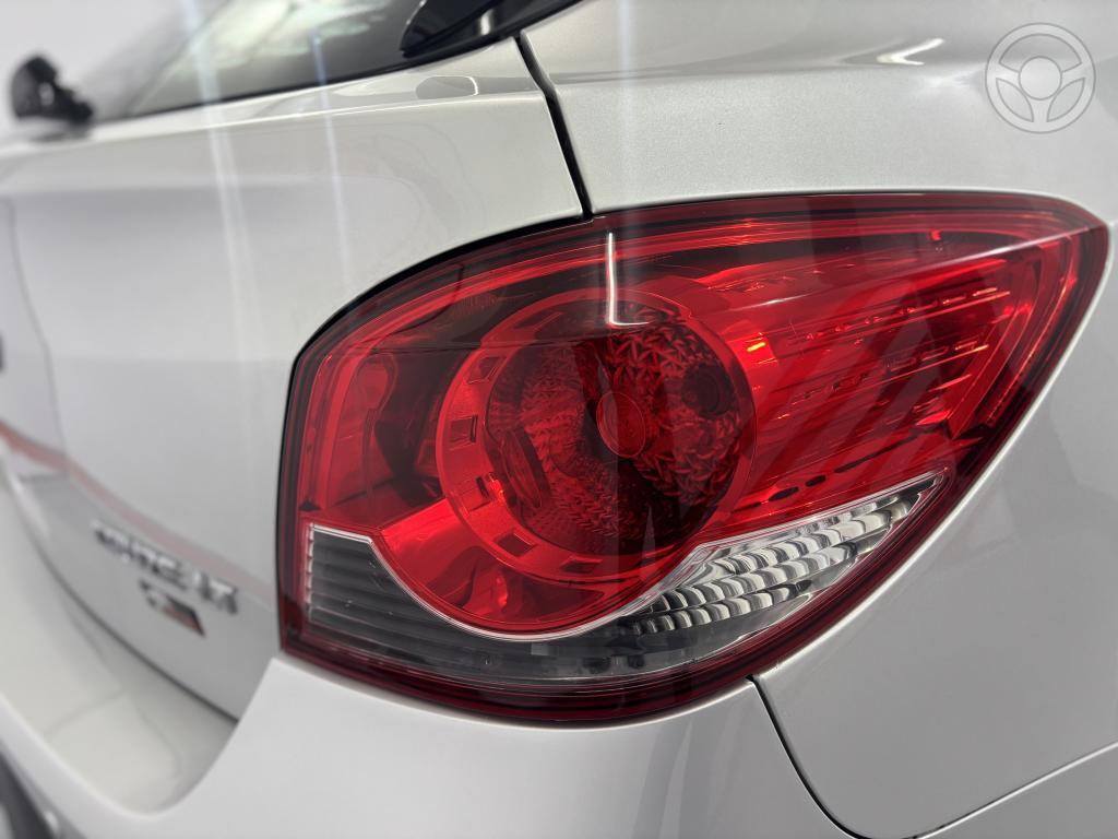 CHEVROLET - CRUZE 1.8 LT SPORT6 16V FLEX 4P MANUAL - 2014/2014 - PRATA - R$ 59.900,00