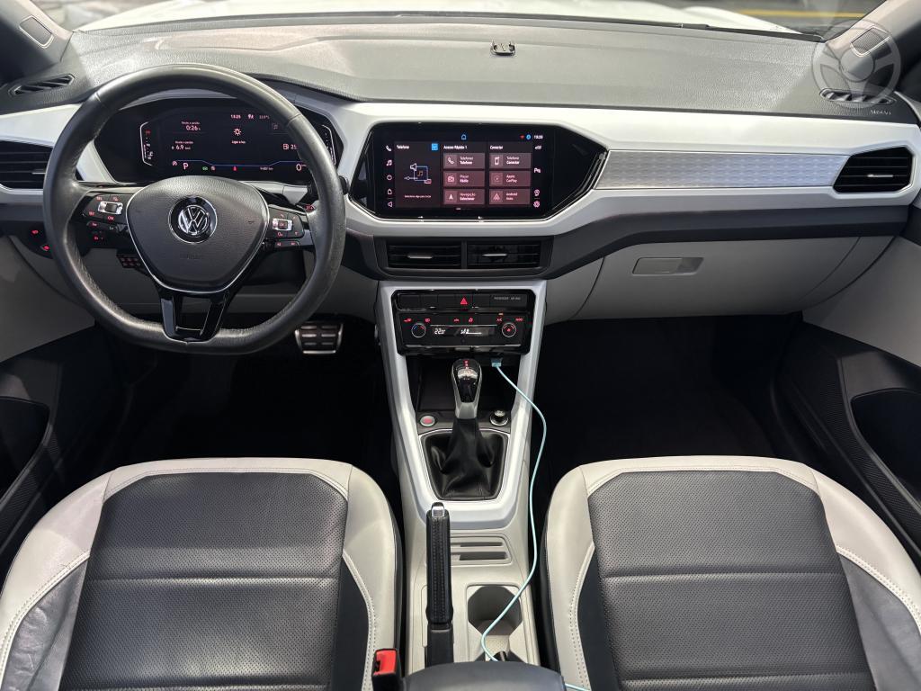 VOLKSWAGEN - T-CROSS 1.4 HIGHLINE TSI 16V FLEX 4P AUTOMÁTICO - 2021/2021 - BRANCA - R$ 109.900,00