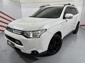 outlander 3.0 gt 4x4 v6 24v 4p automatico 2014 caxias do sul