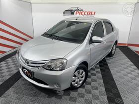 etios 1.5 x sedan 16v flex 4p manual 2014 caxias do sul