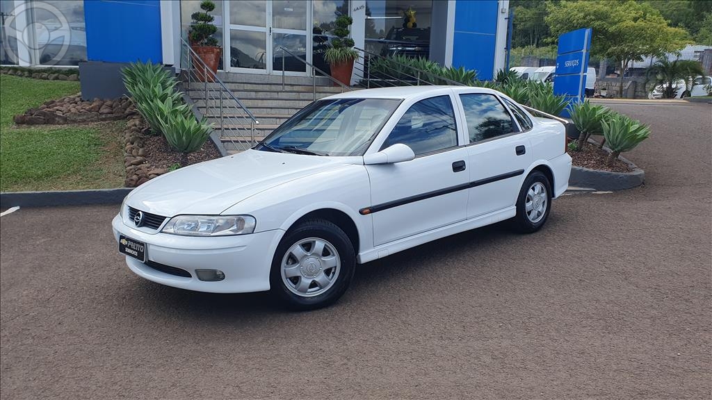 VECTRA 2.0 MPFI GLS 8V 4P MANUAL - 2000 - ENCANTADO