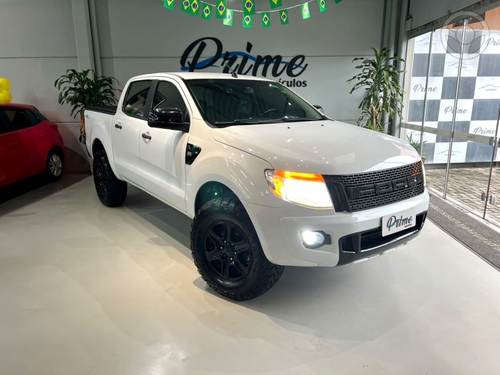 RANGER 2.2 XL 4X4 CD 16V DIESEL 4P MANUAL - 2014 - ESTâNCIA VELHA