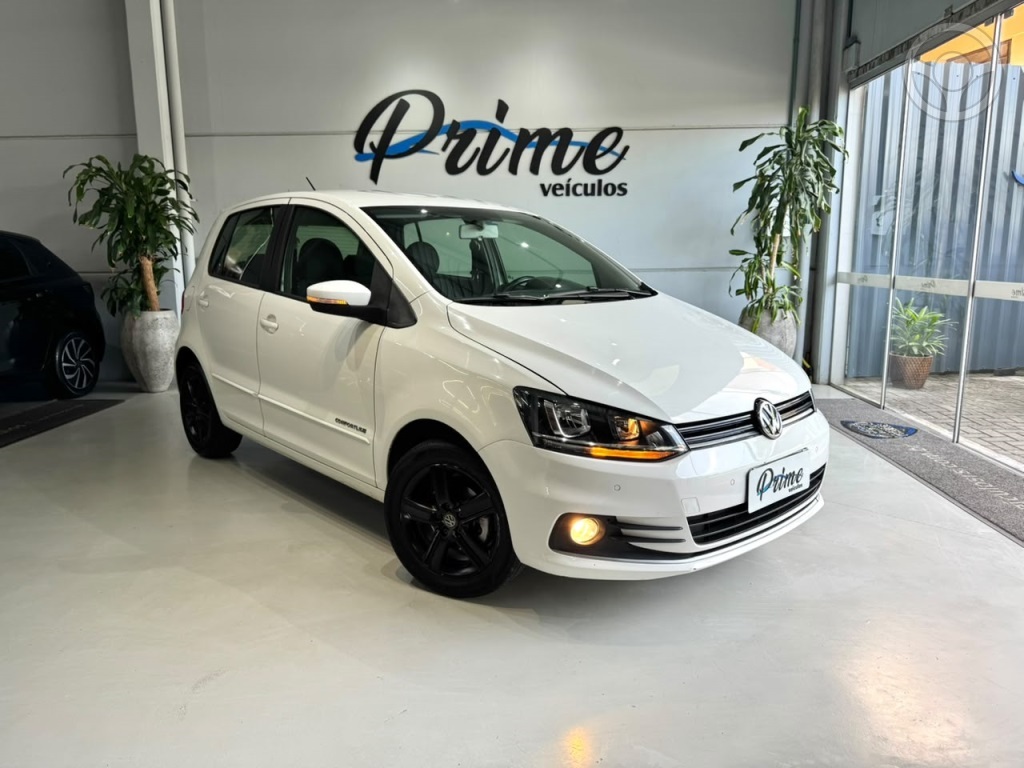 FOX 1.0 MI COMFORTLINE 8V FLEX 4P MANUAL - 2015 - ESTâNCIA VELHA