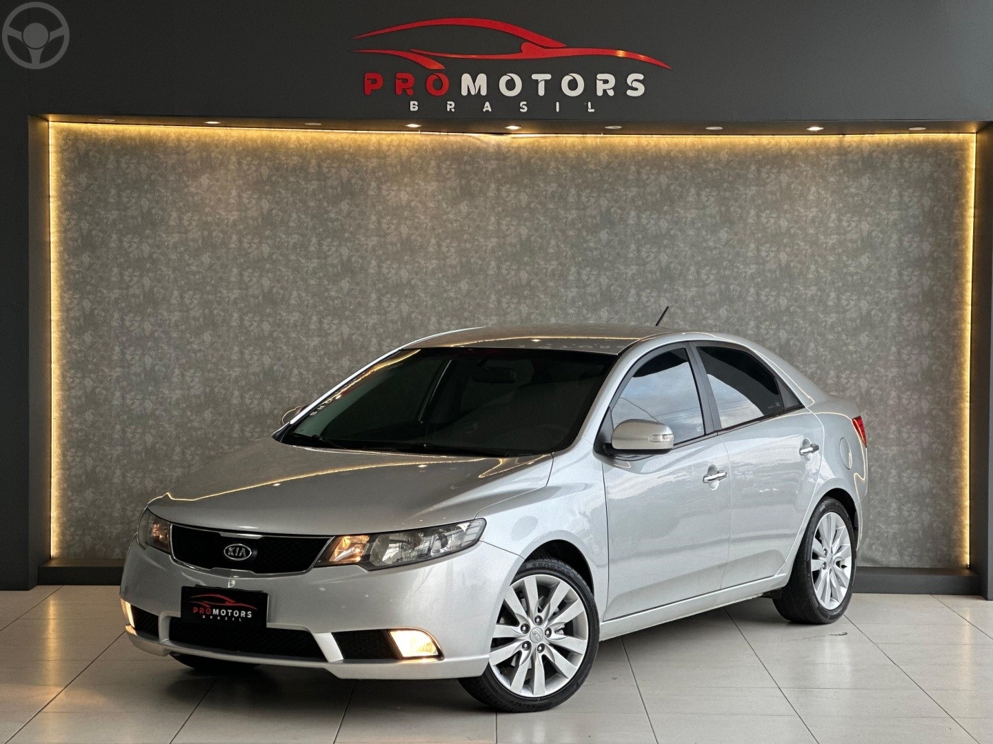CERATO 1.6 E.221 SEDAN 16V 4P AUTOMÁTICO - 2011 - PORTãO