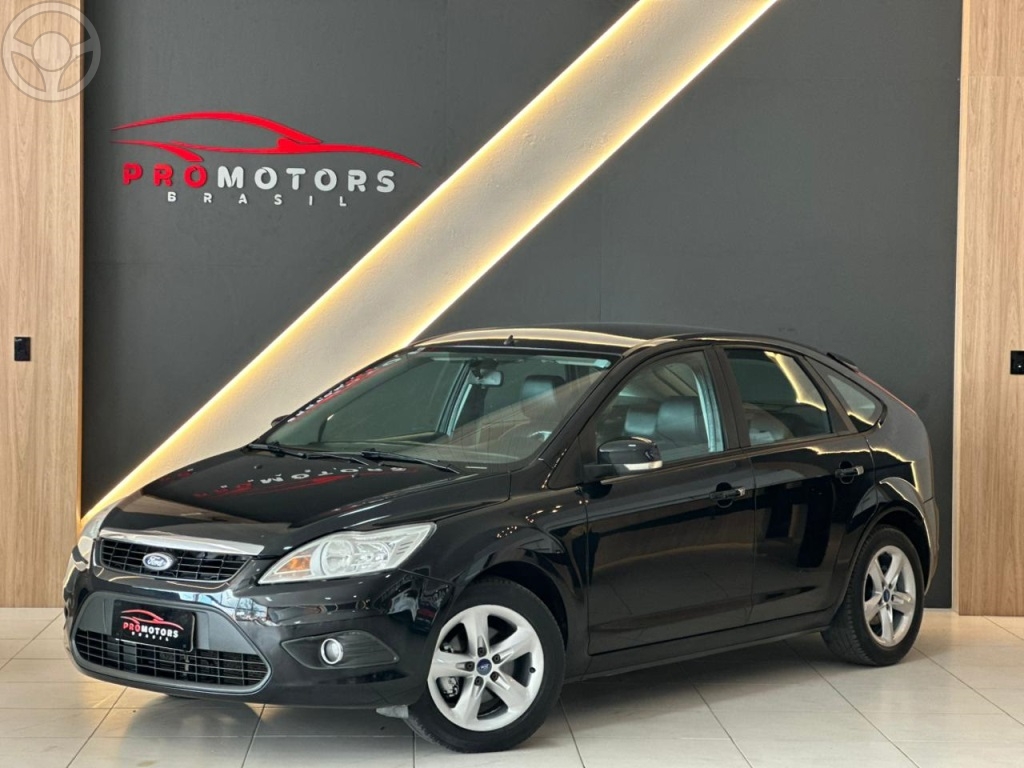 FOCUS 1.6 GLX 8V FLEX 4P MANUAL - 2011 - PORTãO